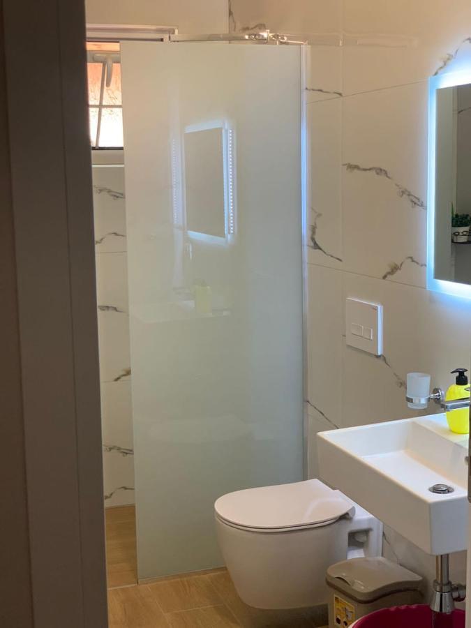 Amazing Familiar Apartments And Rooms Sarande Ngoại thất bức ảnh