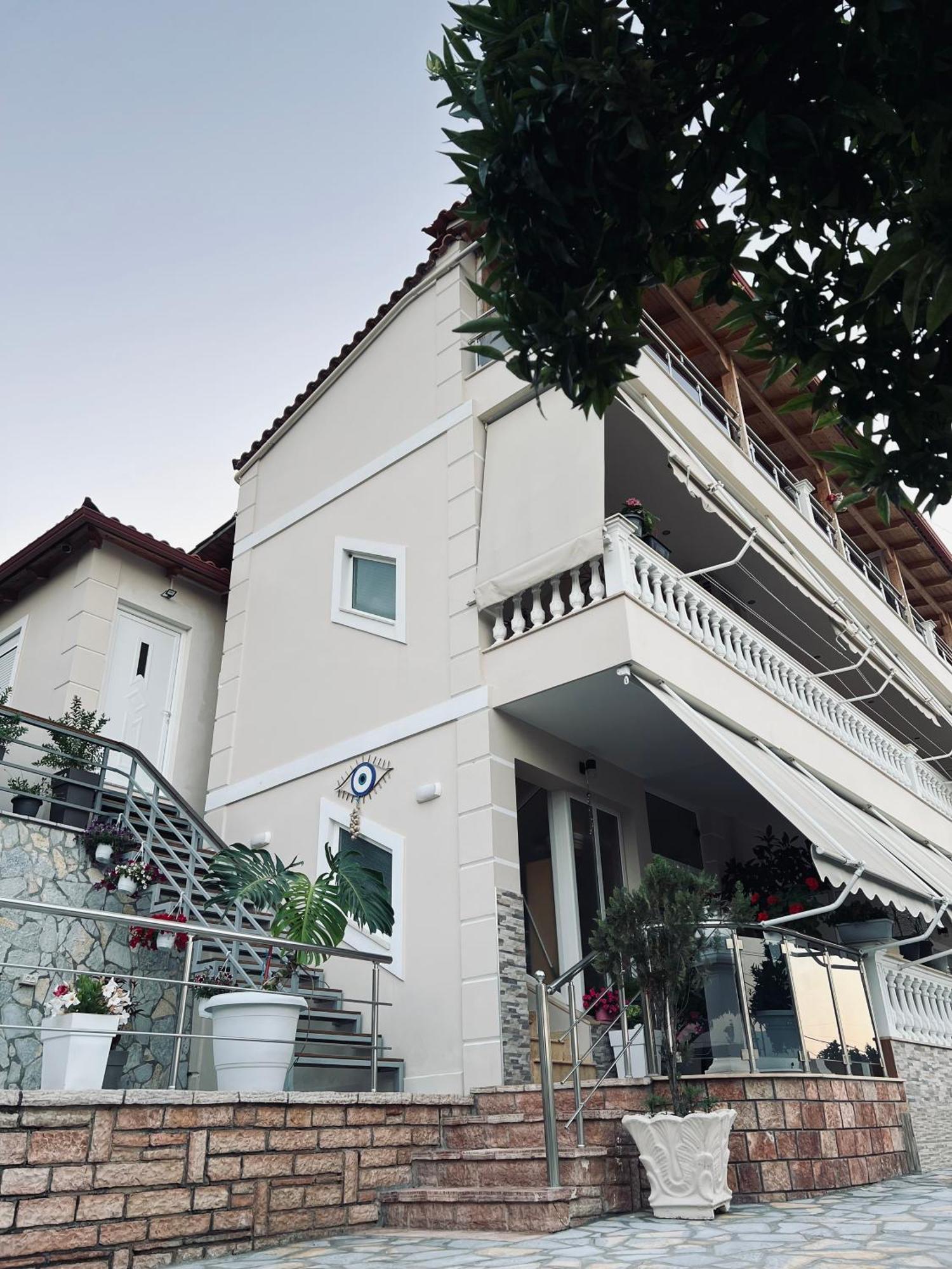 Amazing Familiar Apartments And Rooms Sarande Ngoại thất bức ảnh