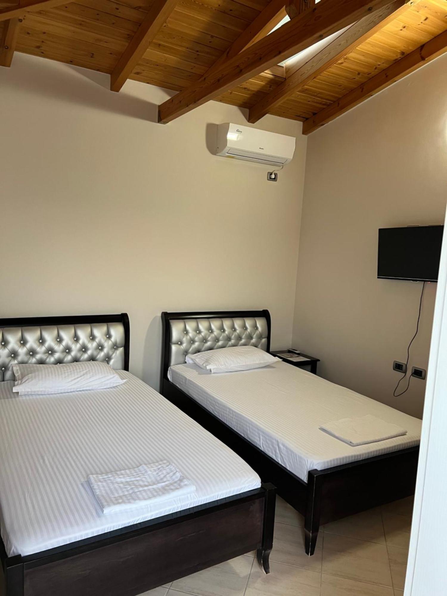 Amazing Familiar Apartments And Rooms Sarande Ngoại thất bức ảnh